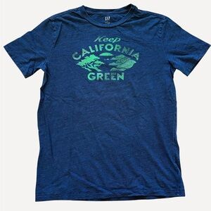 GAP Men’s Navy and Mint Graphic T-Shirt